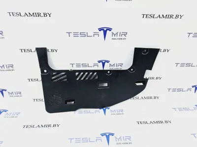 Пластик салона Tesla Model 3 2023