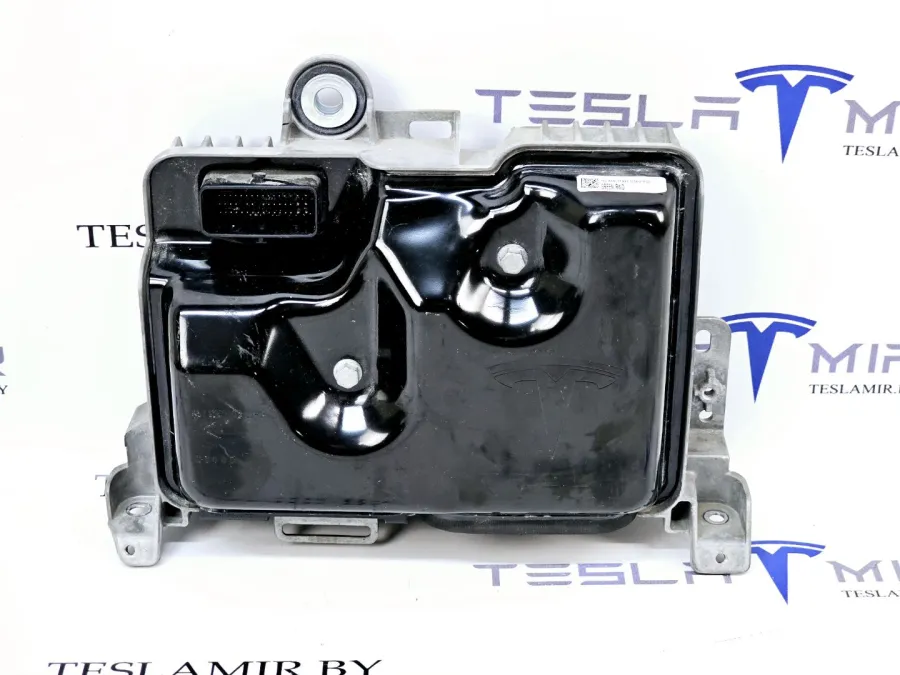 Блок управления BCM (бортовой сети) (Body Control Module) Боди Tesla Model 3 2023 — фото 1