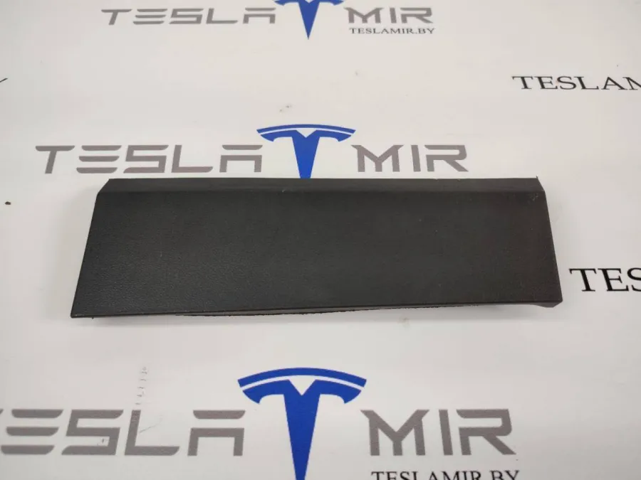 Пластик салона Tesla Model 3 2023 — фото 1