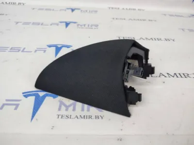 Сетка на динамик двери передней левой Tesla Model Y 2021