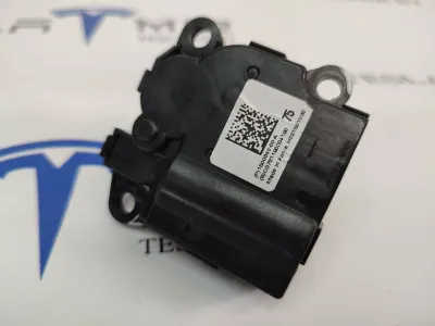 Сервопривод печки верхний Tesla Model 3 2021