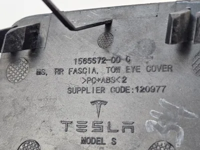 Заглушка заднего бампера под крюк Tesla Model S 2022 — фото 3