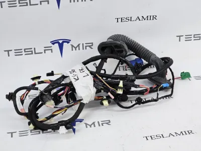 Электропроводка двери передняя левая Tesla Model 3 2023