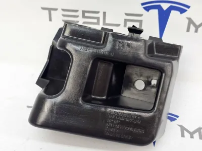 Кронштейн крепления фонаря правый Tesla Model Y 2025