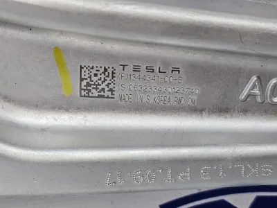 Рычаг передний поперечный прямой Tesla Model 3 2025 — фото 2
