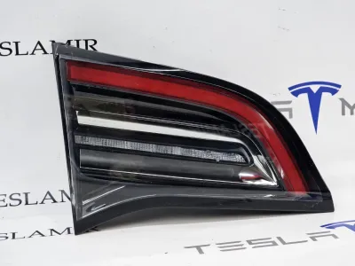 Фонарь крышки багажника левый Tesla Model Y 2024