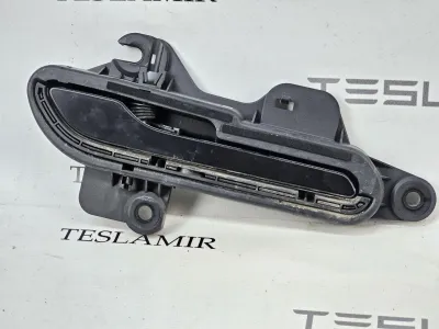 Ручка наружная двери правой Tesla Model Y 2024