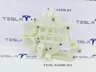 Тепловой насос Tesla Model Y 2021 — фото 2