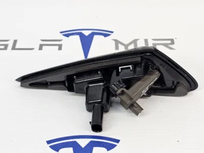 Повторитель поворота (камера крыла АП2.0/2.5/3.0/4.0) правый Tesla Model Y 2025 — фото 3