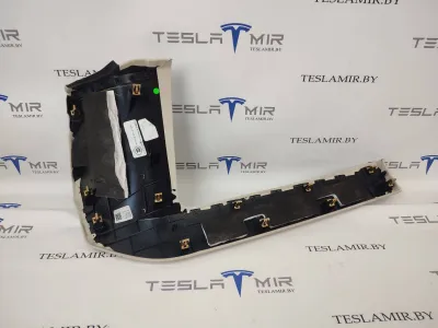 Накладка центральной панели правая нижняя Tesla Model S 2018 — фото 2