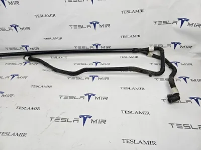 Патрубок системы охлаждения пластиковый Tesla Model 3 2020 — фото 3