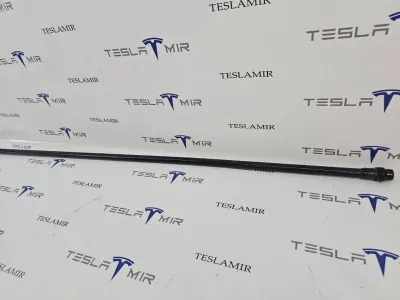 Патрубок системы охлаждения пластиковый Tesla Model 3 2024 — фото 2