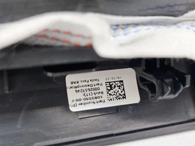 Подушка безопасности коленная пассажира Tesla Model 3 2023 — фото 5
