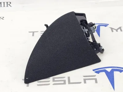 Сетка на динамик двери передней левой Tesla Model Y 2024