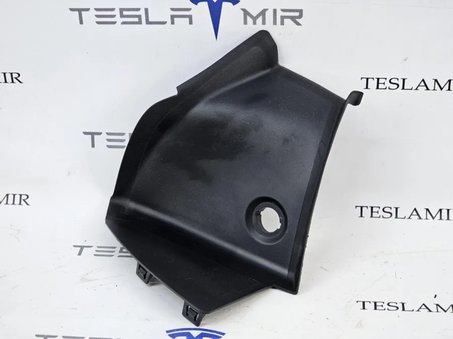 Накладка заднего фонаря левая Tesla Model Y 2025 — фото 1
