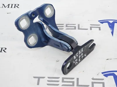 Петля двери передней верхняя левая Tesla Model 3 2025
