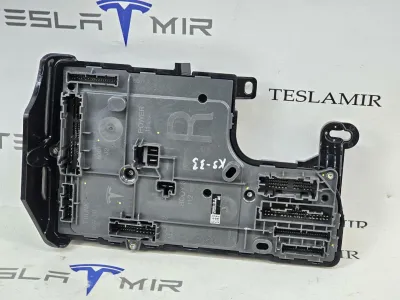 Блок управления BCM (бортовой сети) (Body Control Module) Боди правый Tesla Model 3 2025