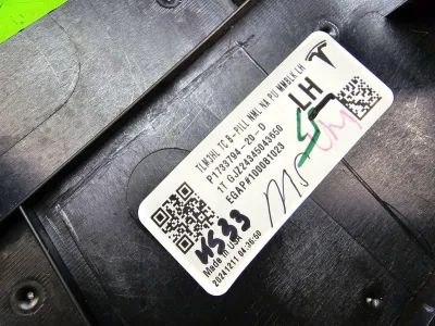 Накладка стойки B внутренняя левая нижняя Tesla Model 3 2025 — фото 3