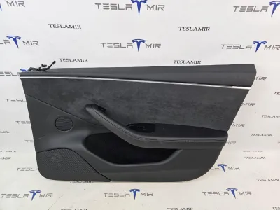 Обшивка двери передней правой Tesla Model 3 2025