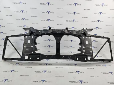 Передняя панель (телевизор) Tesla Model S 2018