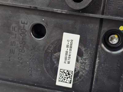 Блок управления BCM (бортовой сети) (Body Control Module) Боди правый Tesla Model Y 2024 — фото 2
