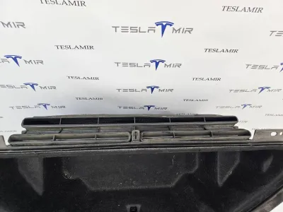 Корыто пластиковое багажника Tesla Model S 2018 — фото 4