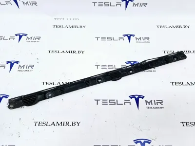 Накладка батареи высоковольтной боковая передняя Tesla Model S 2017