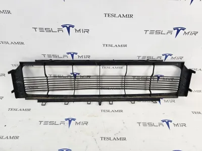 Решетка гриль декоративная основного радиатора (передний бампер) Tesla Model S 2018 — фото 2