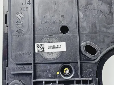 Блок управления BCM (бортовой сети) (Body Control Module) Боди правый Tesla Model 3 2023 — фото 2