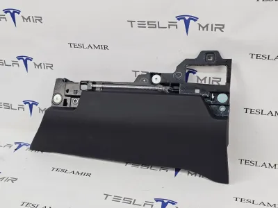 Подушка безопасности коленная пассажира Tesla Model S 2022