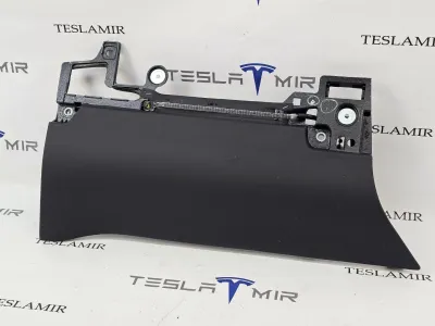 Подушка безопасности коленная водителя Tesla Model S 2022