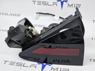 Люк порта зарядки с электроприводом в сборе Tesla Model S 2022 — фото 2