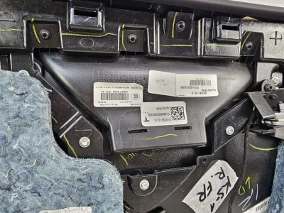 Обшивка двери передней правой Tesla Model S 2018 — фото 6