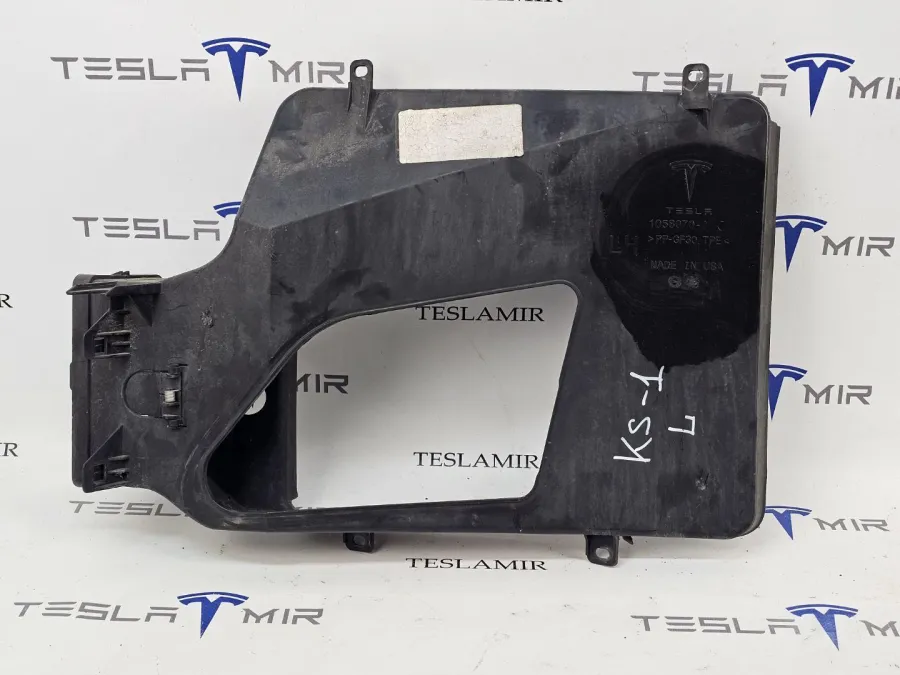 Воздуховод (дефлектор) радиатора (лопух) левый Tesla Model S 2018 — фото 1