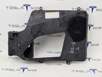 Воздуховод (дефлектор) радиатора (лопух) левый Tesla Model S 2018