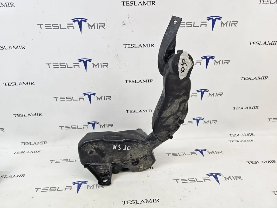 Бачок омывателя Tesla Model Y 2024 — фото 1