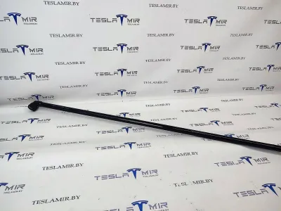 Патрубок системы охлаждения пластиковый Tesla Model Y 2024 — фото 2