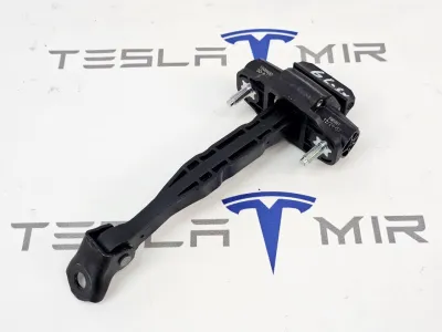 Ограничитель открывания двери передней Tesla Model Y 2024