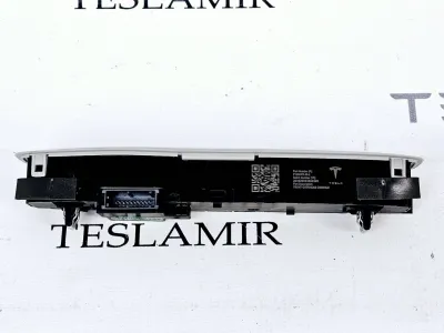 Фонарь салона (плафон) передний верхний Tesla Model 3 2022 — фото 2