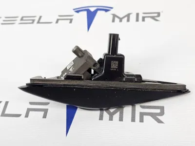Повторитель поворота (камера крыла АП2.0/2.5/3.0/4.0) левый Tesla Model Y 2025 — фото 2