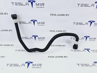 Патрубок системы охлаждения пластиковый Tesla Model S 2022 — фото 2