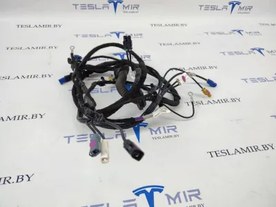 Проводка крышки багажника Tesla Model S 2017