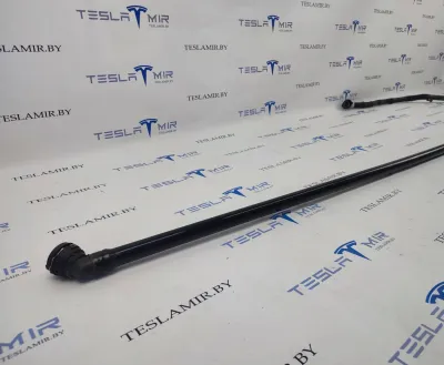 Патрубок системы охлаждения пластиковый Tesla Model 3 2020 — фото 2
