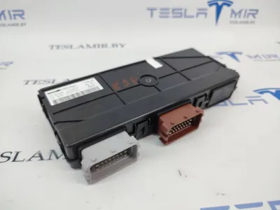 Модуль управления сиденьем передний левый Tesla Model S 2017