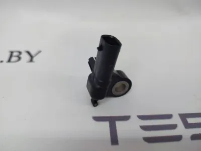 Датчик удара Tesla Model 3 2020 — фото 2