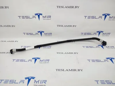 Патрубок системы охлаждения пластиковый Tesla Model 3 2020