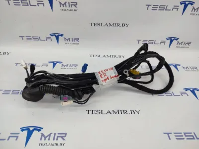 Проводка крышки багажника Tesla Model S 2017