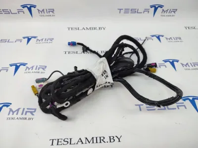 Проводка крышки багажника Tesla Model S 2017