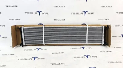 Радиатор охлаждения основной центральный Tesla Model S 2018