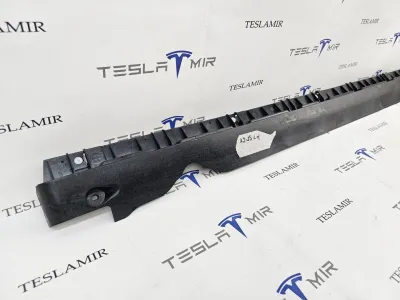 Накладка на порог левая Tesla Model Y 2025 — фото 2